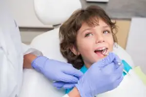 Поддержание молочных зубов здоровыми – лучшая профилактика заболеваний постоянных зубов в детском возрасте.