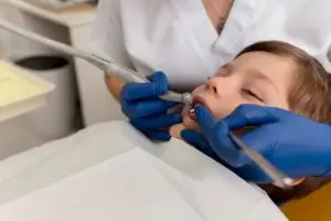 Комфорт и безопасность ребенка в стоматологическом кресле зависит от профессионализма стоматолога, технической оснащенности клиники и качества материалов.